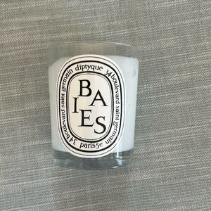 Baies Candle. Burned once